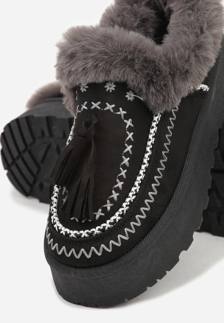 Czarne Śniegowce na Platformie Ozdobione Frędzlami i Haftem Ezivelle