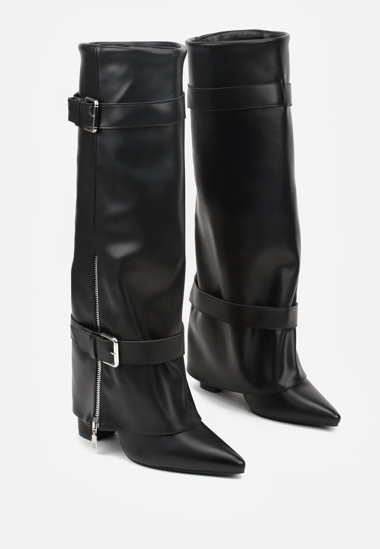 Czarne Kozaki na Słupku z Cholewką Imitującą Nogawkę ze Sprzączkami Unwedara