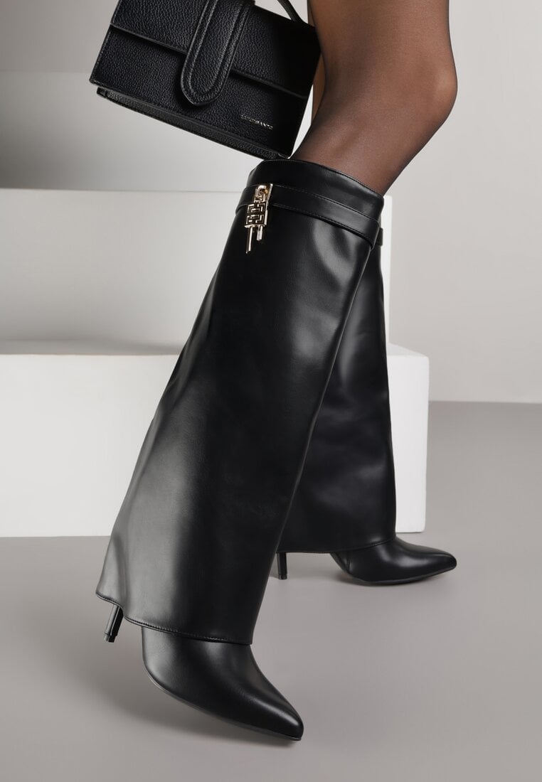 Czarne Kozaki na Szpilce z Wywiniętą Cholewką Zdobioną Aplikacją Kłódką Vetidore