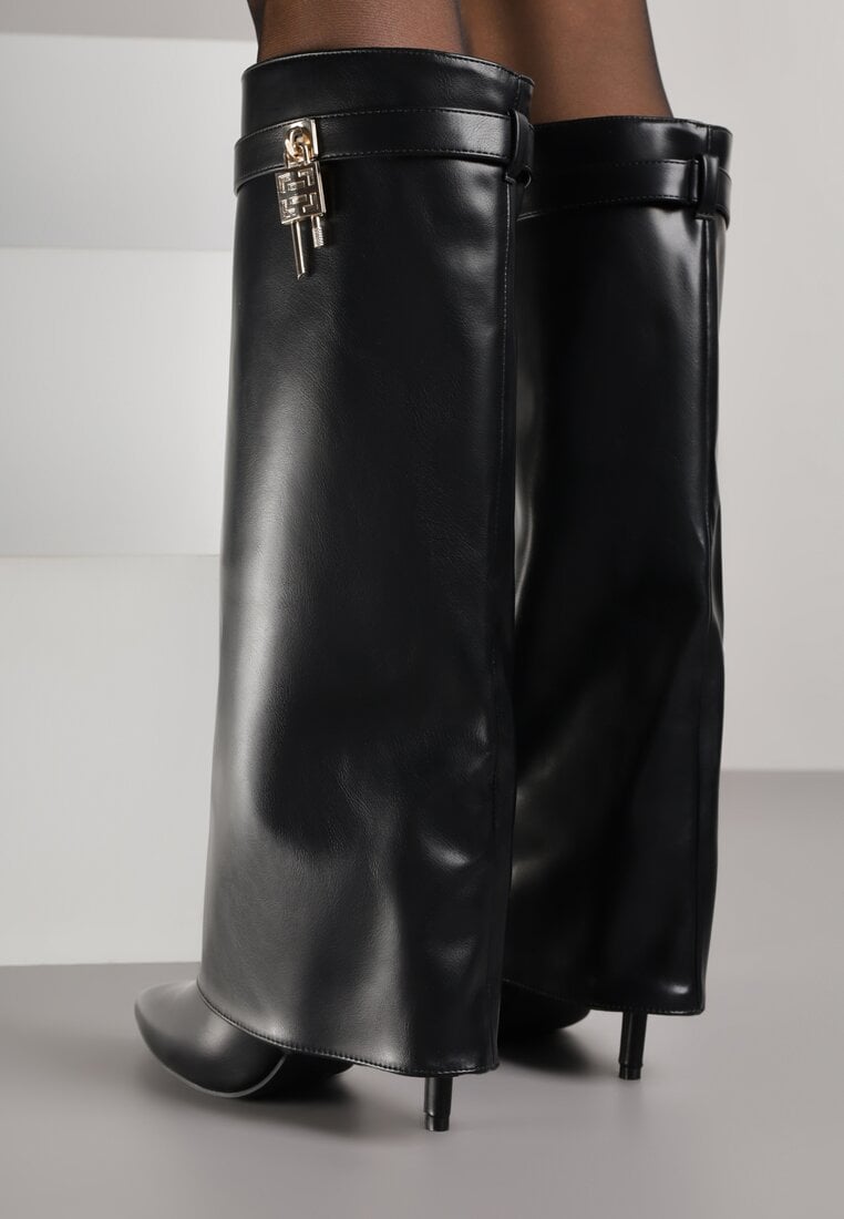 Czarne Kozaki na Szpilce z Wywiniętą Cholewką Zdobioną Aplikacją Kłódką Vetidore