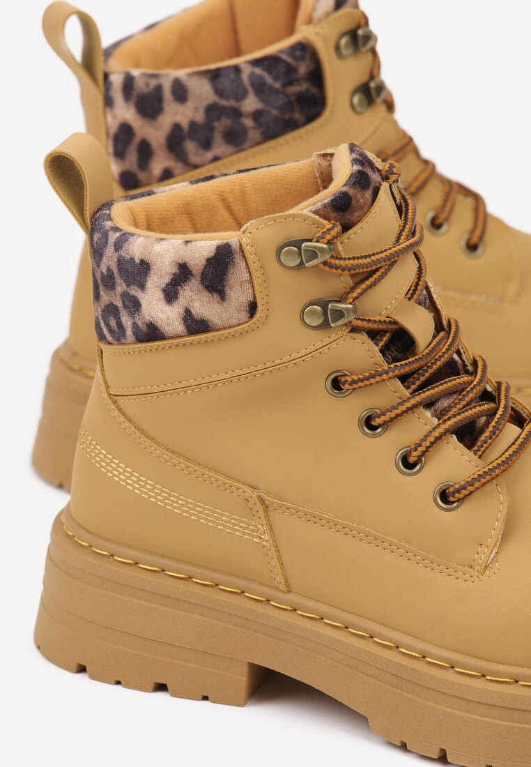 Brązowe Trapery ze Wstawkami we Wzór Vetiara