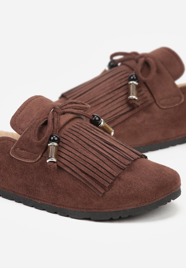 Brązowe Boho Klapki Mule z Imitacji Zamszu z Frędzlami i Koralikami Elwedila