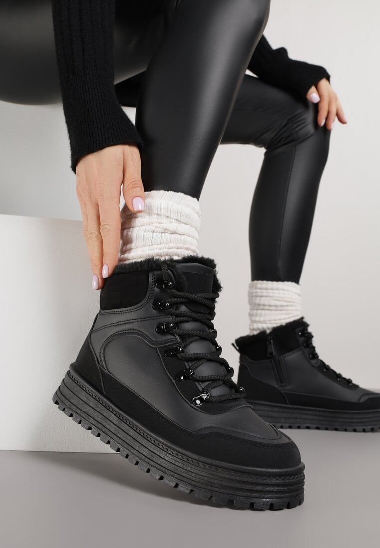 Czarne Sneakersy w Stylu Traperów na Platformie Ewedora