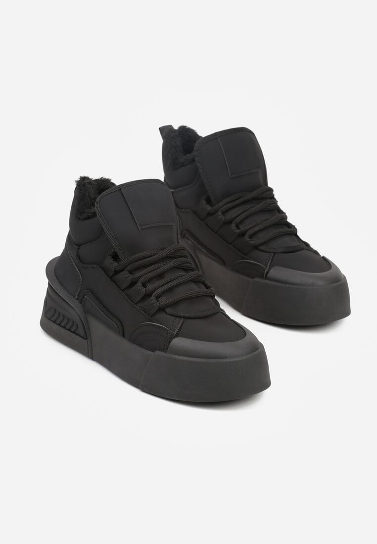 Czarne Sneakersy z Ociepleniem na Platformie z Tłoczeniem Newedela