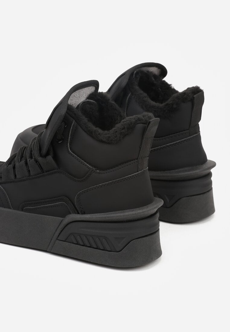 Czarne Sneakersy z Ociepleniem na Platformie z Tłoczeniem Newedela