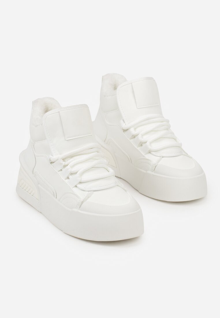 Białe Sneakersy z Ociepleniem na Platformie z Tłoczeniem Newedela