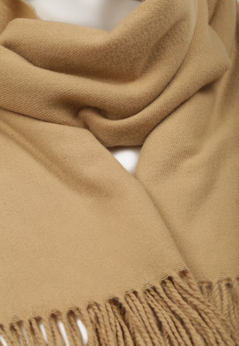 Ciemnobeżowy Szalik w Kształcie Trójkąta z Frędzlami Vetifare