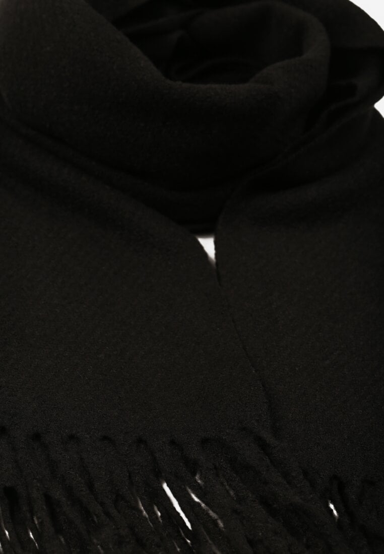 Czarny Gładki Szalik z Frędzlami Vetimare