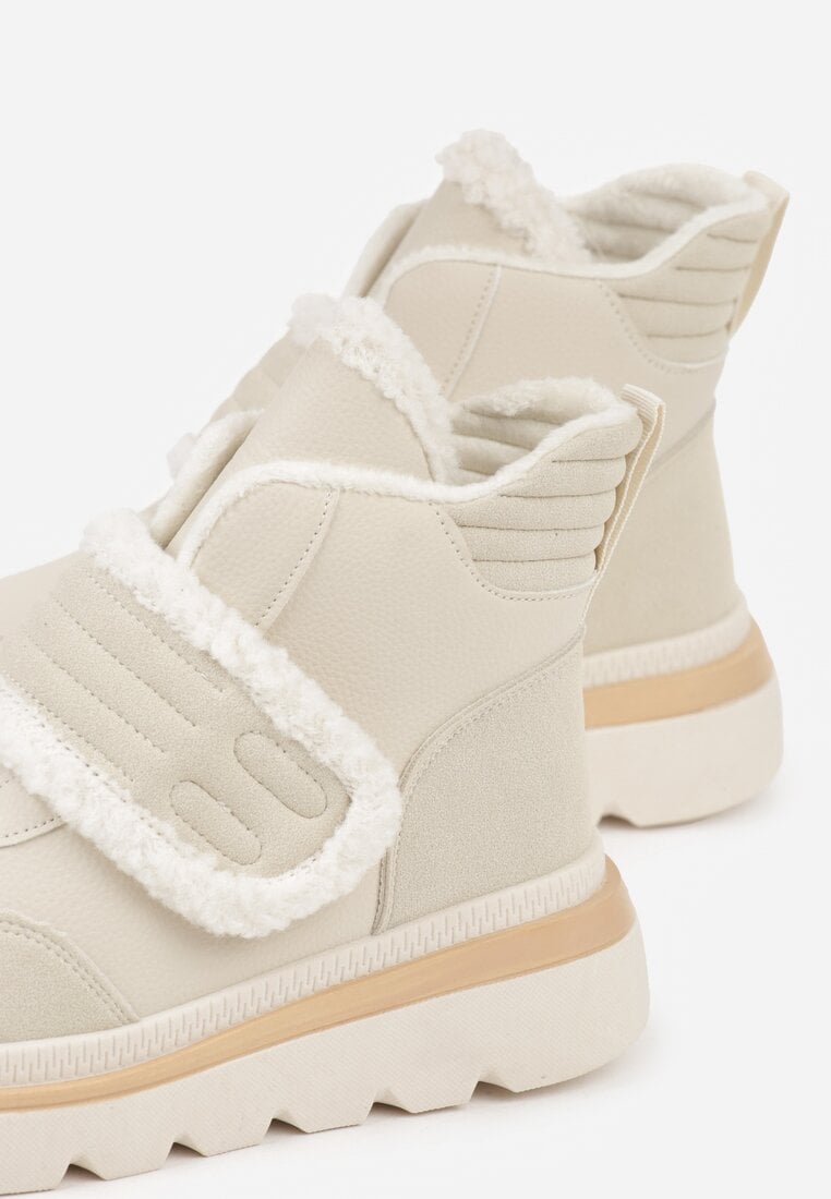 Beżowe Śniegowce Ozdobione Futerkiem i Przeszyciami Newelara