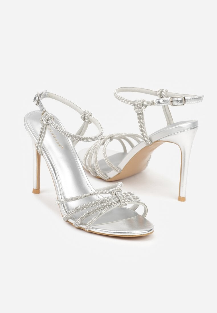 Srebrne Sandały na Szpilce z Przeplatanymi Paskami z Cyrkoniami Lunafera