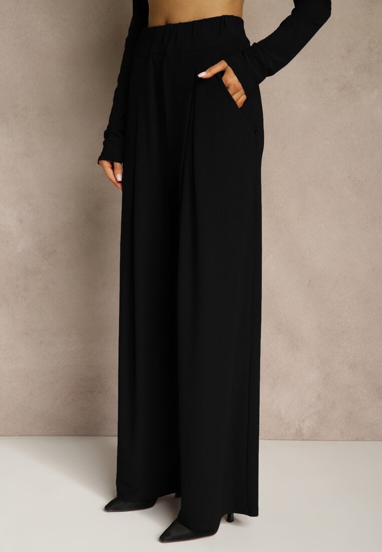 Czarny Elegancki Komplet Spodnie Wide Leg i Bluzka z Poduszkami w Ramionach Sewinea