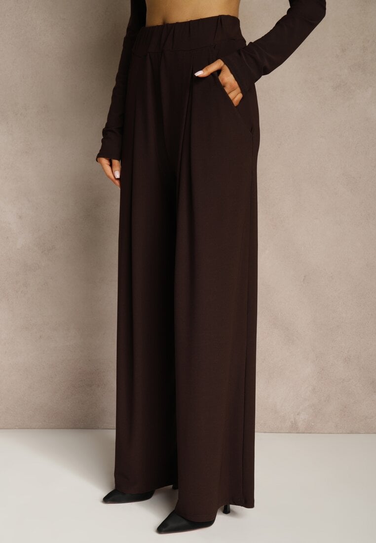 Brązowy Elegancki Komplet Spodnie Wide Leg i Bluzka z Poduszkami w Ramionach Sewinea