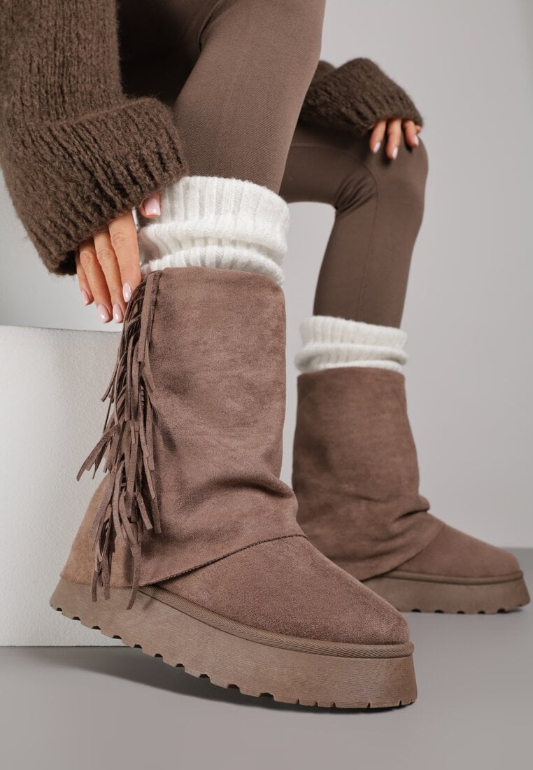 Jasnobrązowe Botki Śniegowce z Wywiniętą Cholewką Zdobioną Frędzlami Sewela