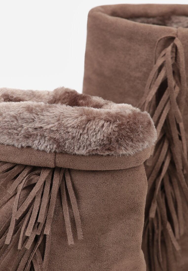 Jasnobrązowe Botki Śniegowce z Wywiniętą Cholewką Zdobioną Frędzlami Sewela