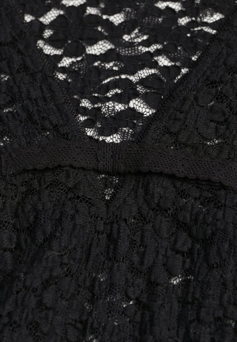 Czarna Bluzka Longsleeve z Koronki z Dekoltem w Kształcie Litery V Lerafera