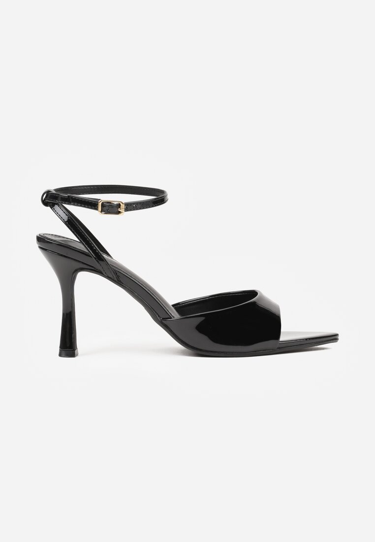 Czarne Sandały na Szpilce z Paskiem z Klamerką i Lakierowanym Połyskiem Celafere