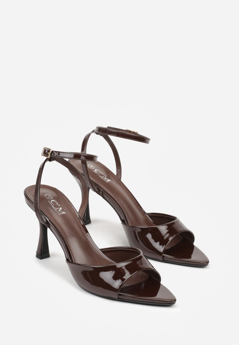 Brązowe Sandały na Szpilce z Paskiem z Klamerką i Lakierowanym Połyskiem Celafere