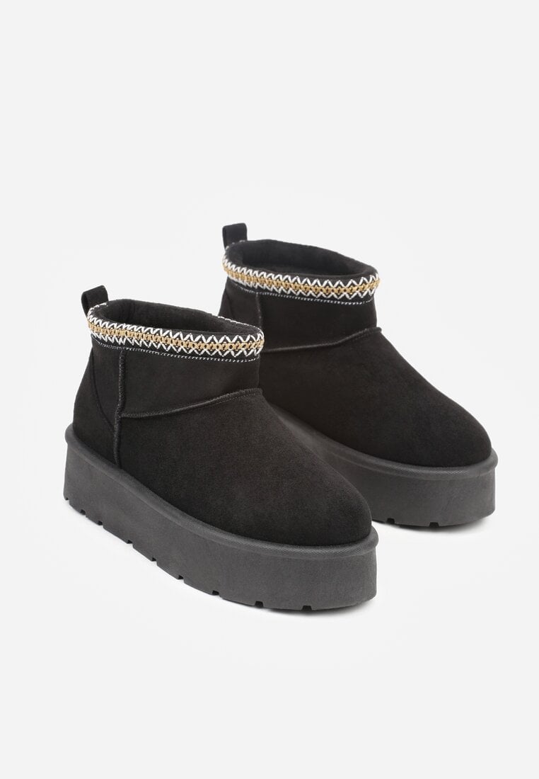 Czarne Śniegowce na Platformie z Haftem przy Cholewce Sewnera