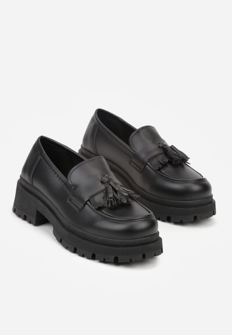 Czarne Mokasyny na Platformie Ozdobione Frędzlami Sewrisa
