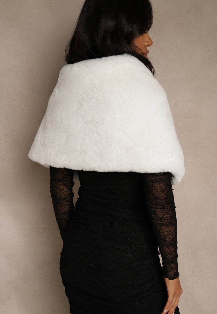 Białe Ponczo z Ozdobnym Futerkiem Cralinne