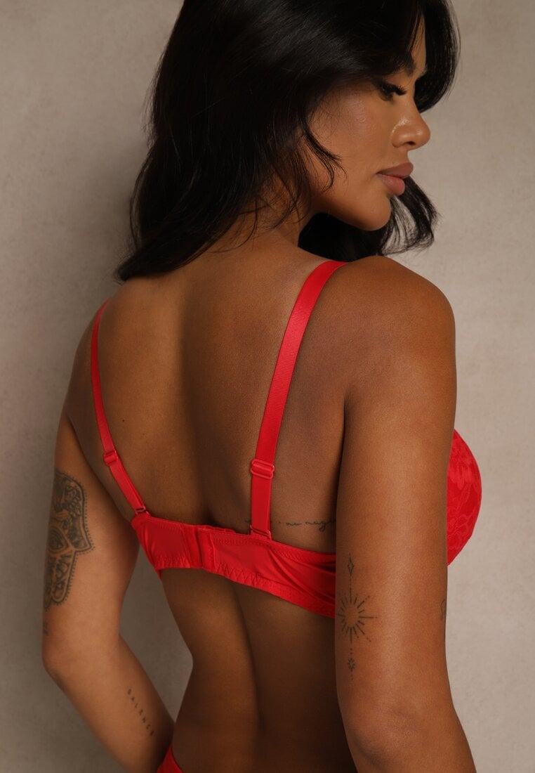 Czerwony Koronkowy Biustonosz Ozdobiony Cyrkoniowym Sercem Bothilei