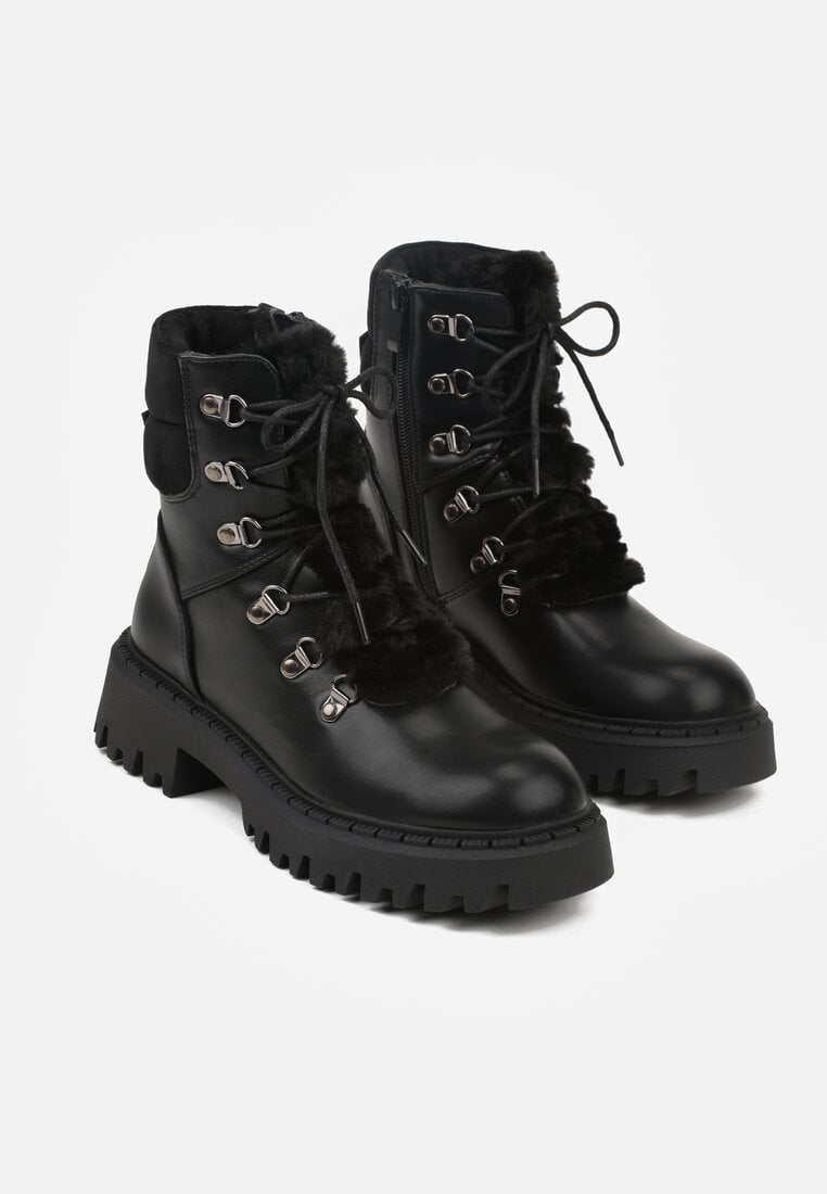 Czarne Trapery w Casualowym Stylu z Futerkowym Zdobieniem na Języku Taniapea