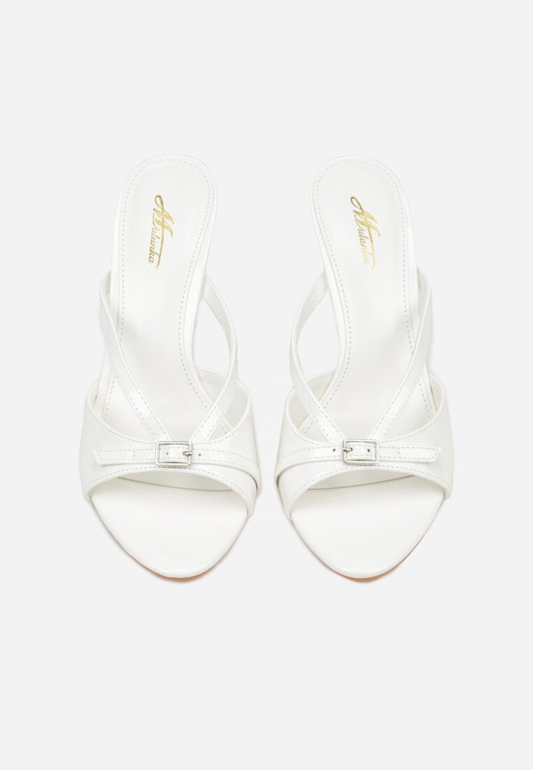 Białe Klapki na Szpilce z Paskami Klamerką i Lakierowanym Połyskiem Urneiros