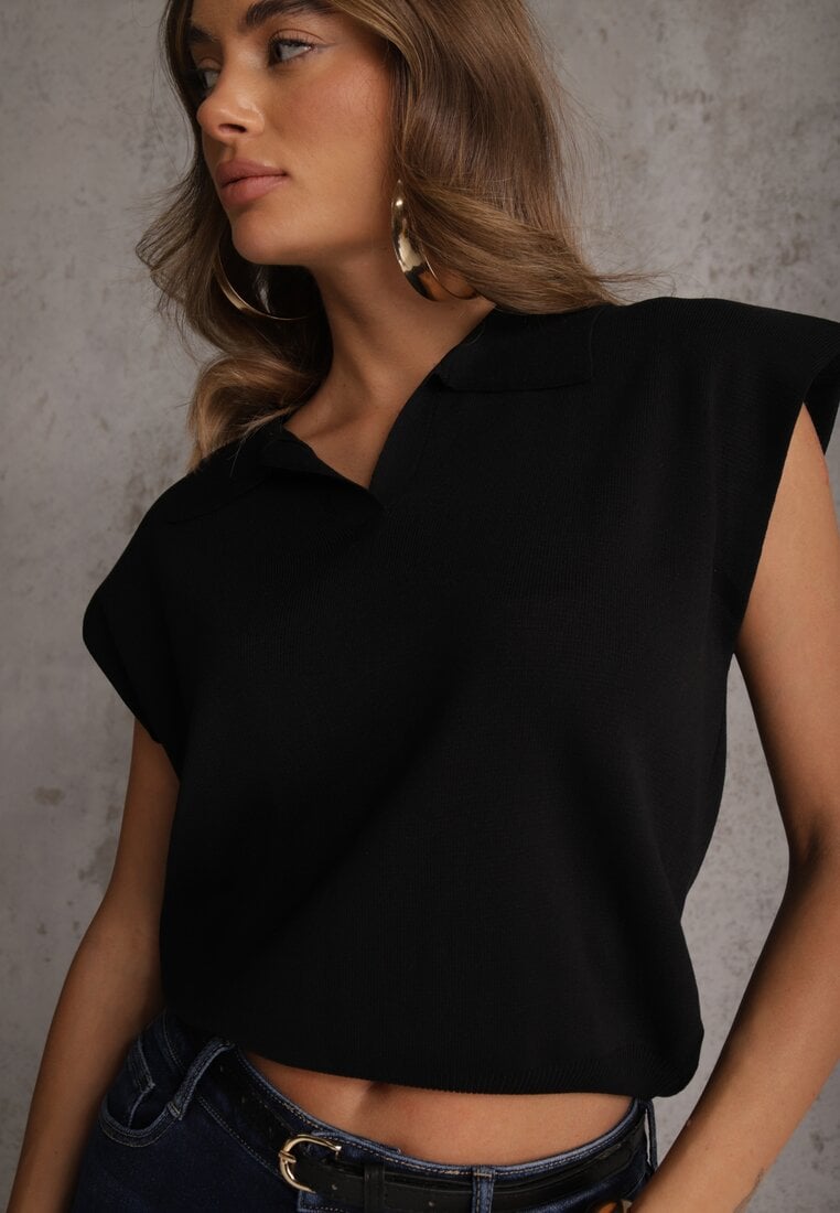 Czarna Sweterkowa Bluzka z Wiskozy z Kołnierzykiem i Usztywnioną Linią Ramion Helite