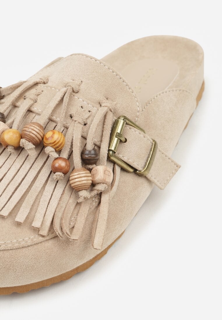 Ciemnobeżowe Klapki na Platformie Ozdobione Koralikami Klamrami i Frędzlami Leurecea