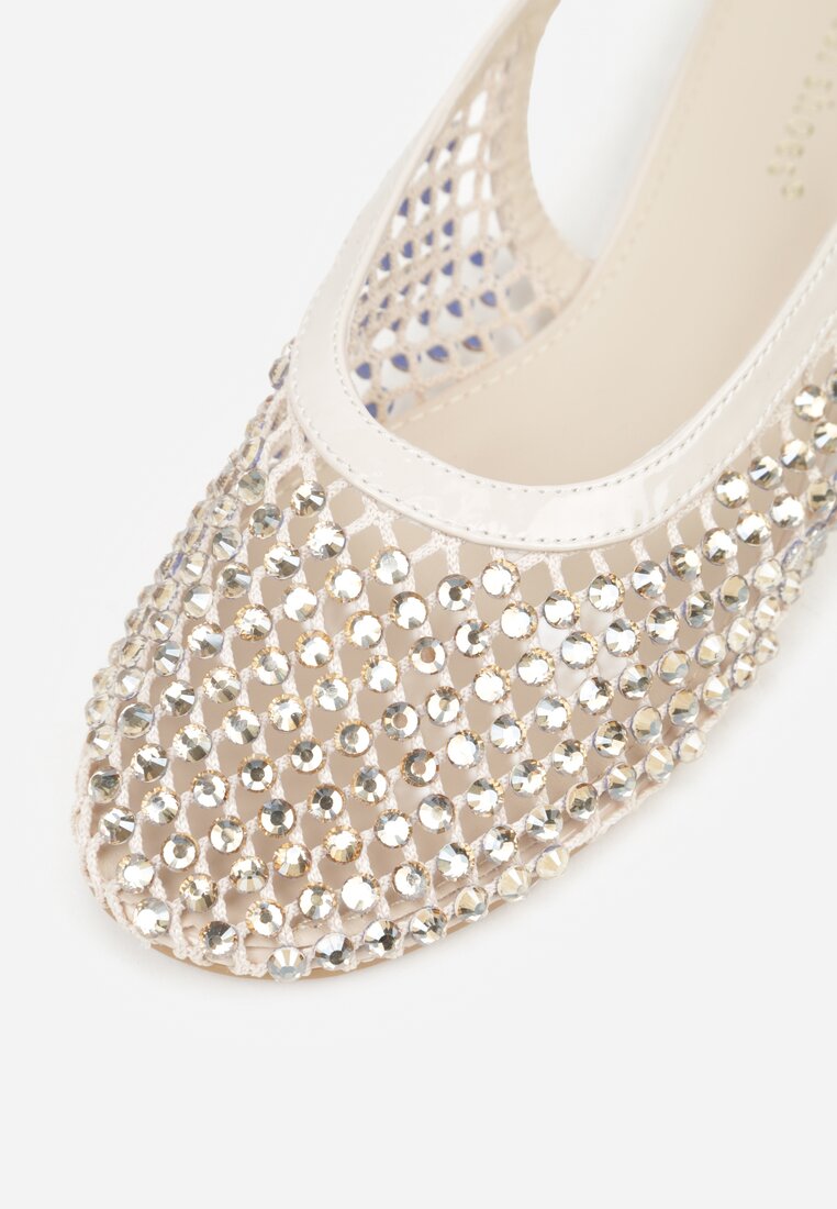 Beżowe Sandały Lakierowane Ozdobione Cyrkoniami Yesmenor