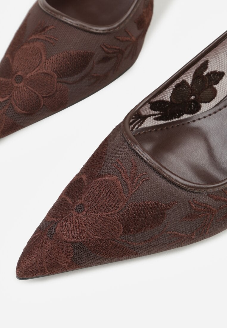 Brązowe Sandały na Szpilce Ozdobione Haftem Chelmeda