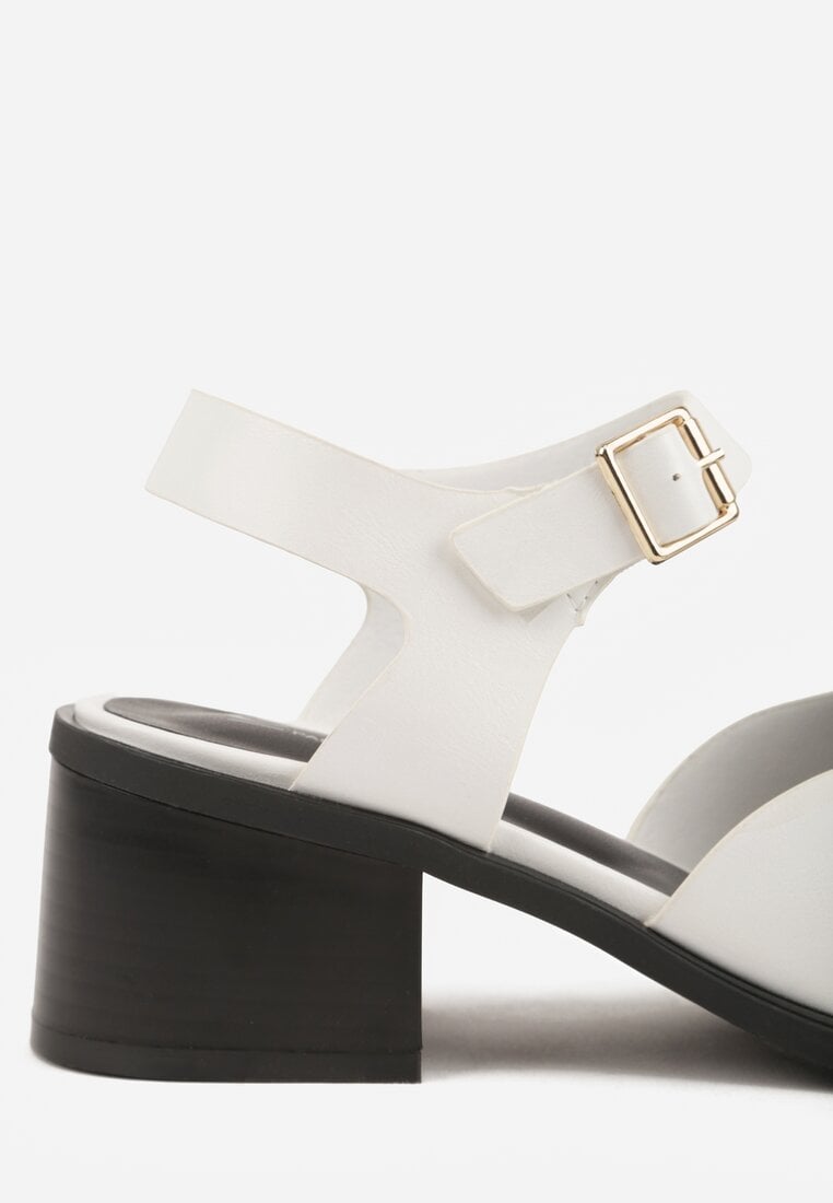 Białe Sandały na Słupku z Geometryczną Cholewką Aiganele