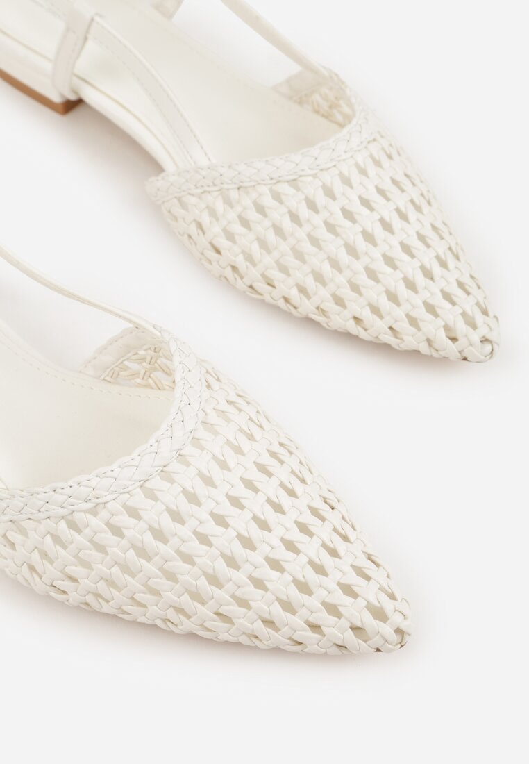Białe Sandały z Plecioną Cholewką Triscan
