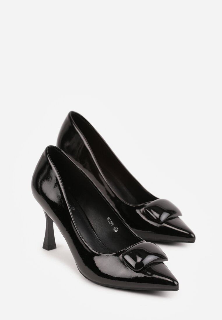 Czarne Czółenka Lakierowane na Szpilce z Aplikacją 3D Ianvyre