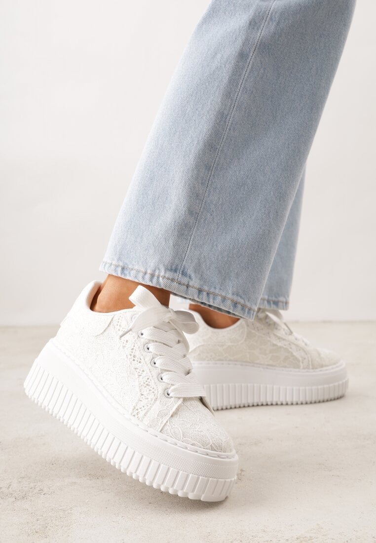 Białe Koronkowe Sneakersy na Platformie z Tłoczeniem i Brokatem Phisnell