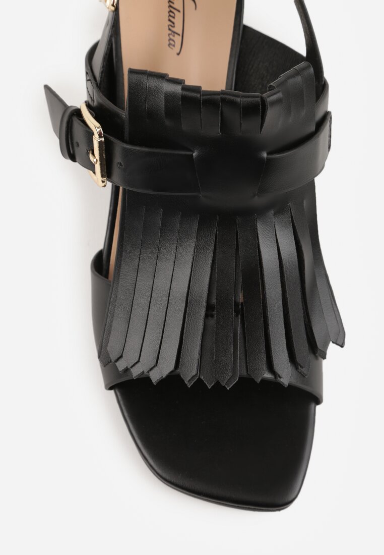 Czarne Sandały na Słupku z Frędzlami z Przodu Cahriana