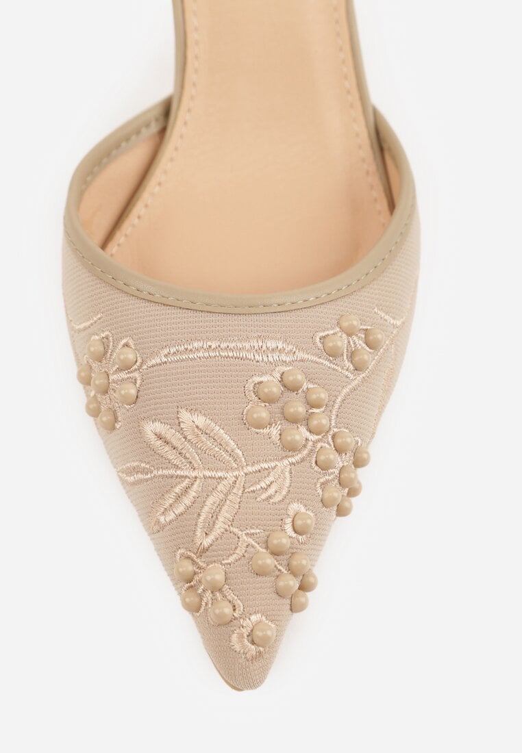 Ciemnobeżowe Sandały na Szpilce Ozdobione Haftowanym Wzorem i Koralikami Sametis