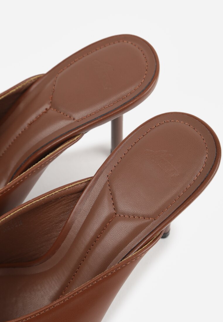 Brązowe Klapki na Szpilce z Wyciętą Cholewką Ariesona