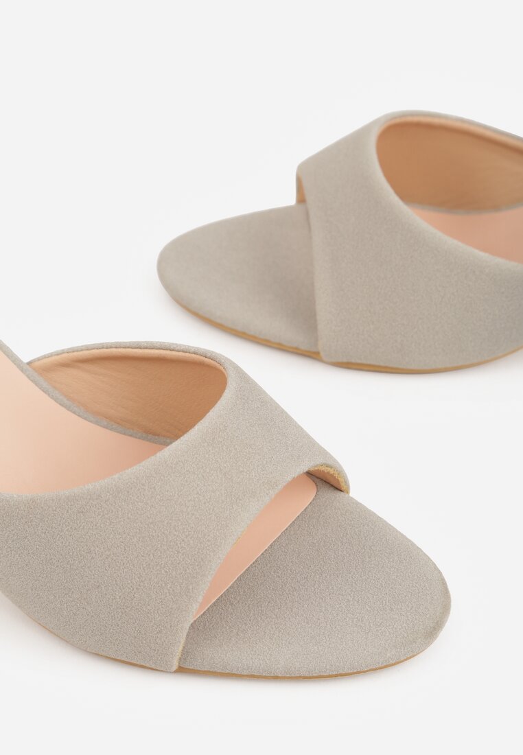 Szare Klapki na Obcasie Kaczuszka z Odkrytym Noskiem Nadah