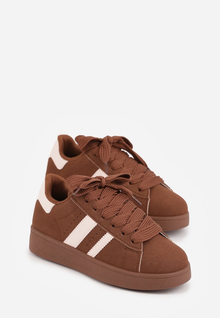 Brązowo-Białe Sneakersy na Niskiej Platformie z Naszywkami Flordexia