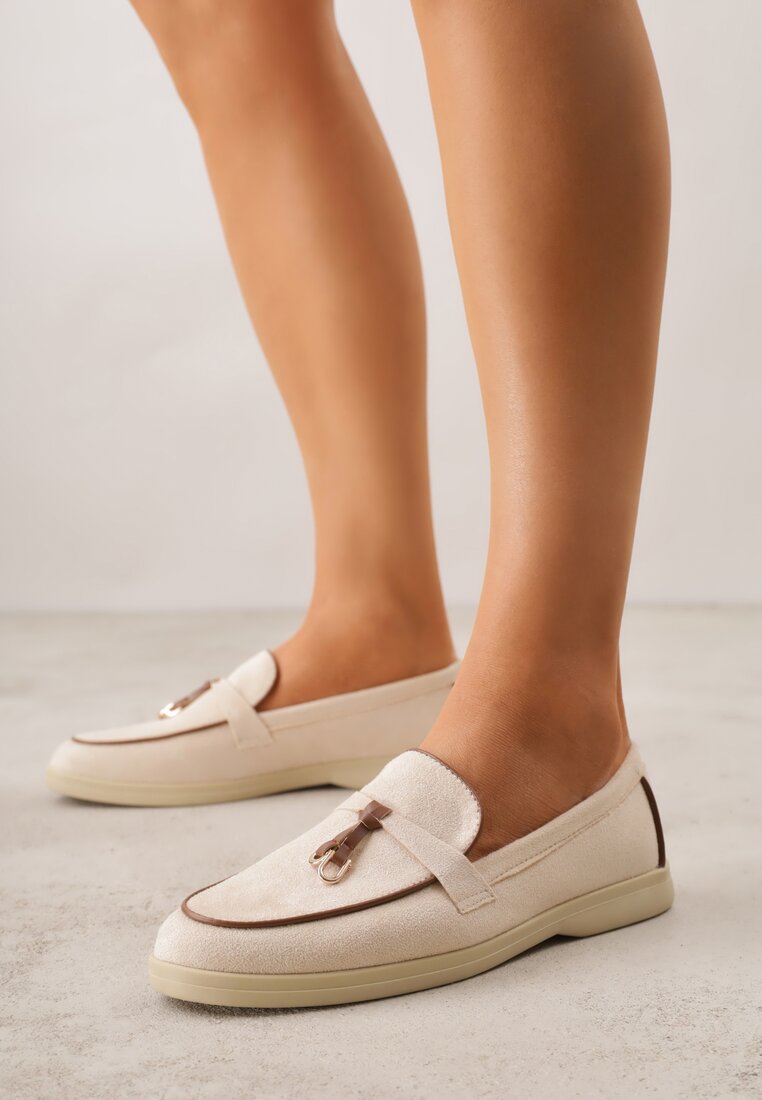 Beżowe Mokasyny z Imitacji Zamszu z Zawieszką na Nosku Theophitos