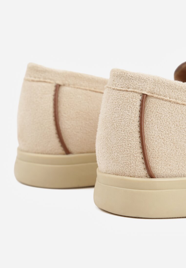 Beżowe Mokasyny z Imitacji Zamszu z Zawieszką na Nosku Theophitos