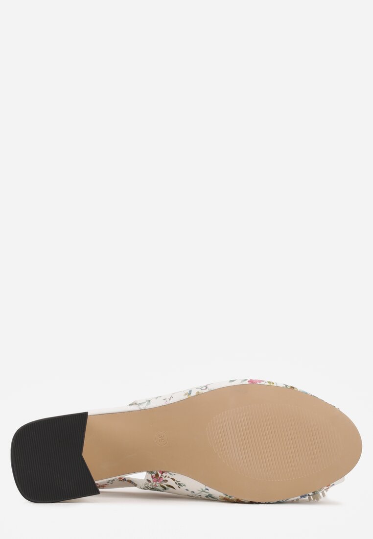 Białe Sandały na Słupku z Wkładką ze Skóry Naturalnej z Pomponem Rerissiana