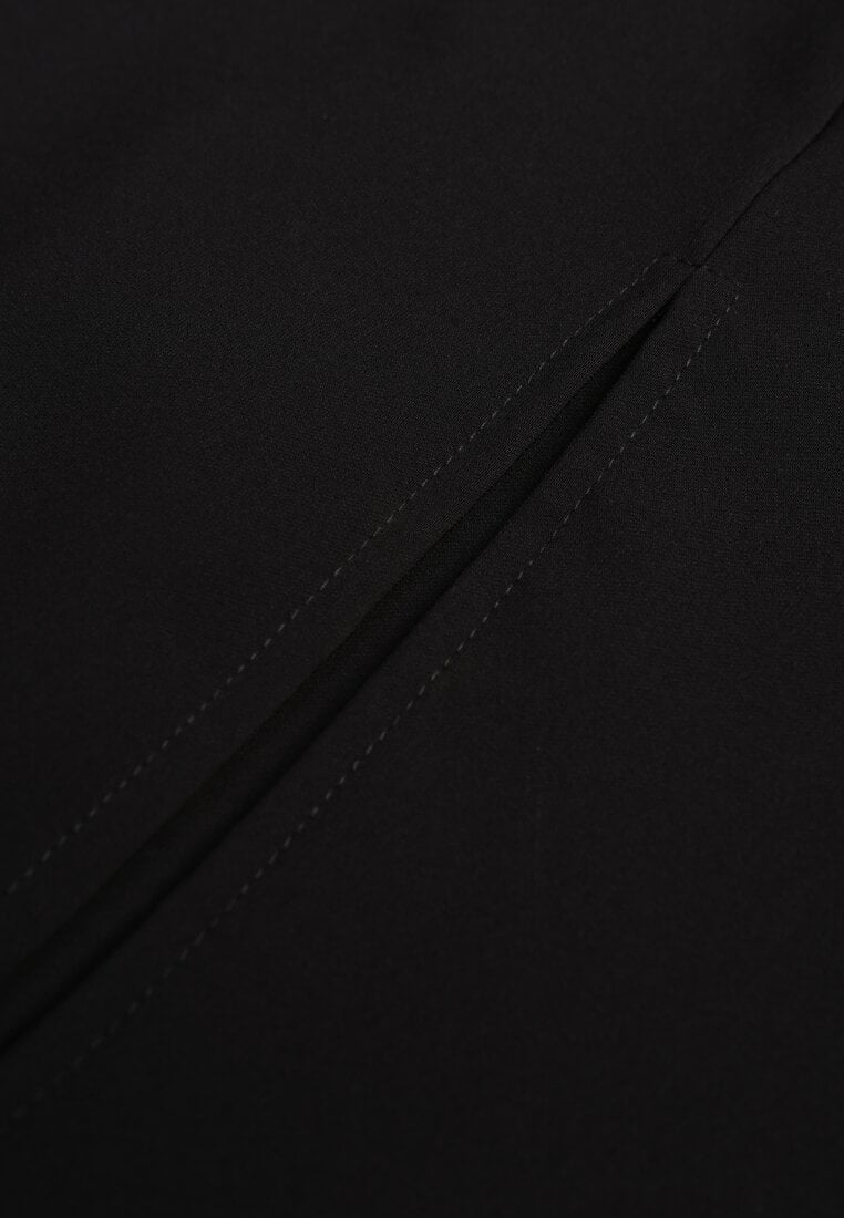 Czarne Spódnico-Spodenki High Waist z Ozdobnym Rozcięciem Sinessei