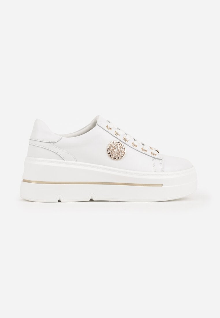 Białe Skórzane Sneakersy na Koturnie Ozdobione Metalicznymi Aplikacjami Acaledice