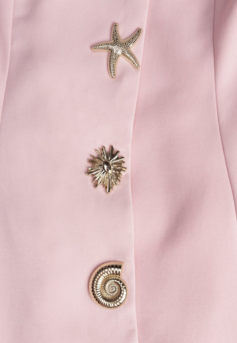 Różowa Sukienka Taliowana Rozkloszowana z Ozdobnymi Złotymi Guzikami i Wiązaniem na Szyi Argica