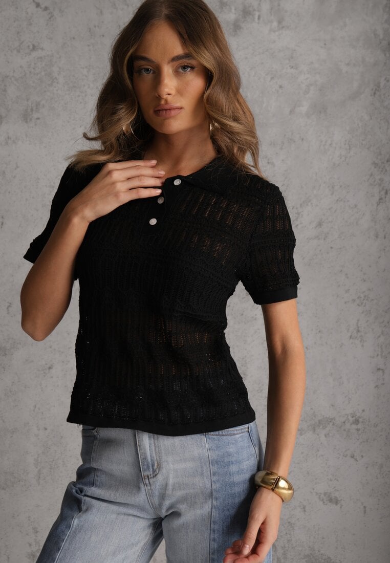 Czarna Wiskozowa Bluzka z Szydełkowym Wzorem Kołnierzykiem i Guzikami Lasthythia