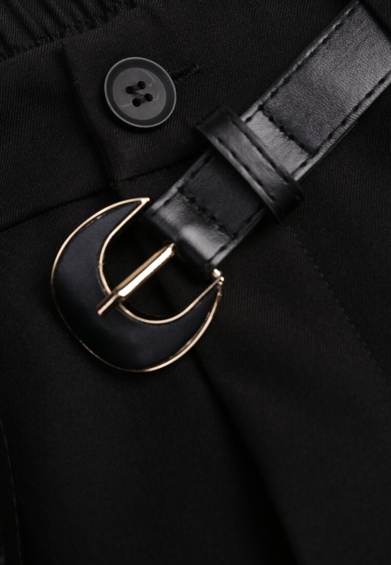 Czarne Spodnie Cygaretki High Waist z Paskiem z Klamrą w Kształcie Półksięzyca Vikinai