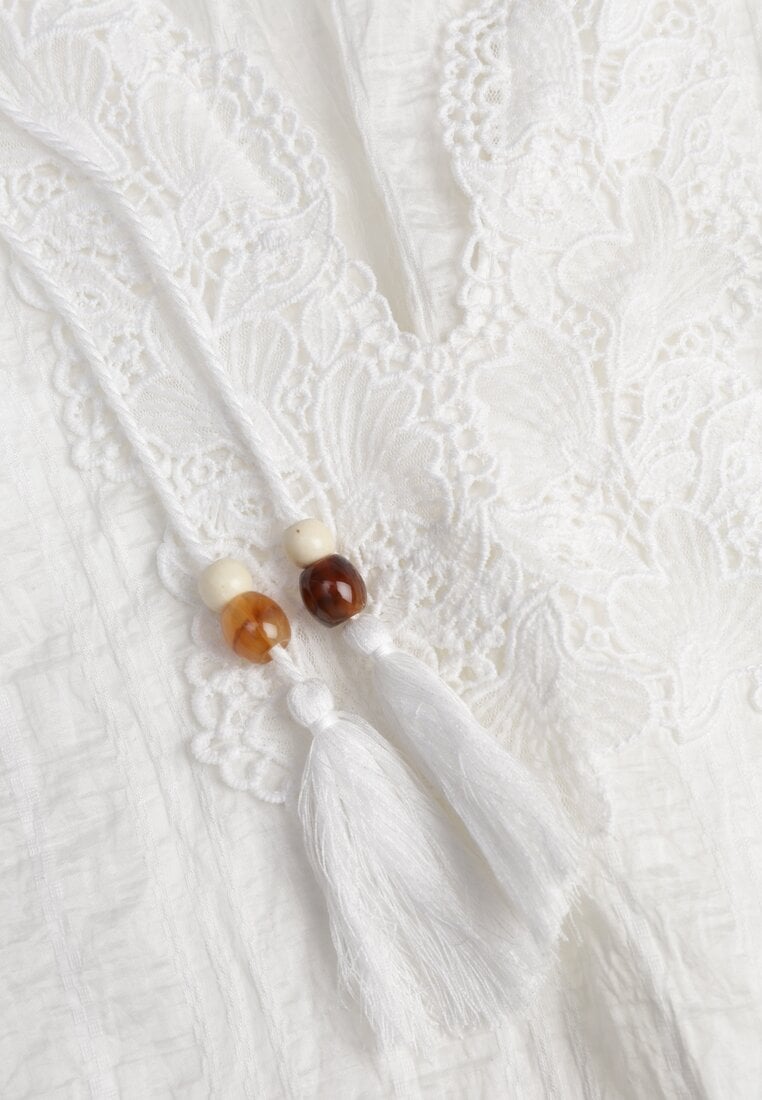 Biała Wiązana Bluzka w Stylu Boho z Tencelu z Koralikami i Koronką Helotis