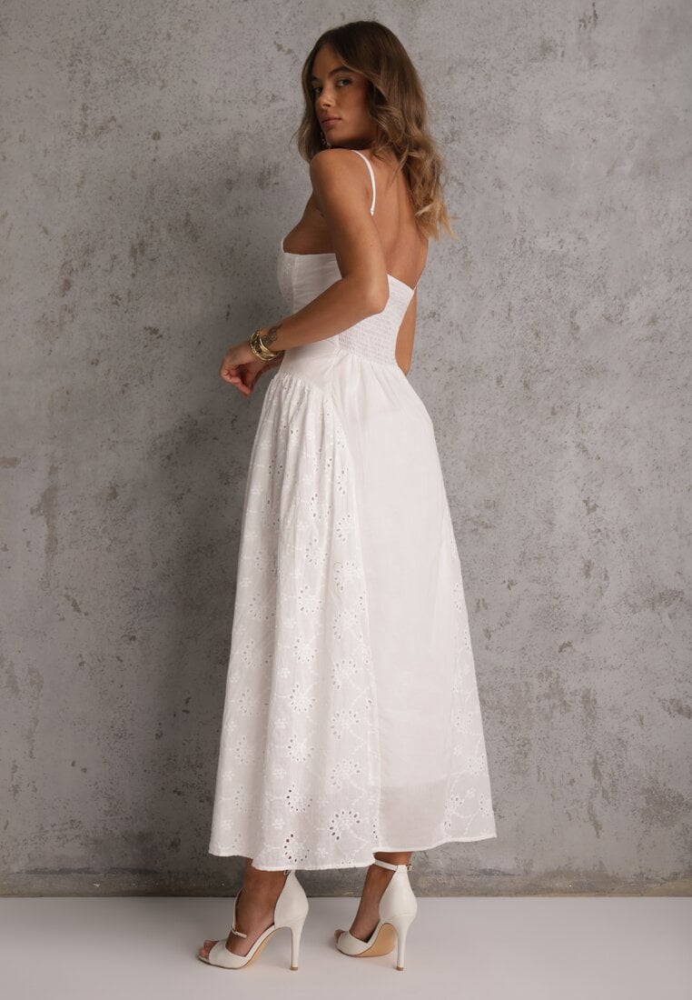 Biała Bawełniana Sukienka Ażurowa o Rozkloszowanym Fasonie na Ramiączkach Samesi